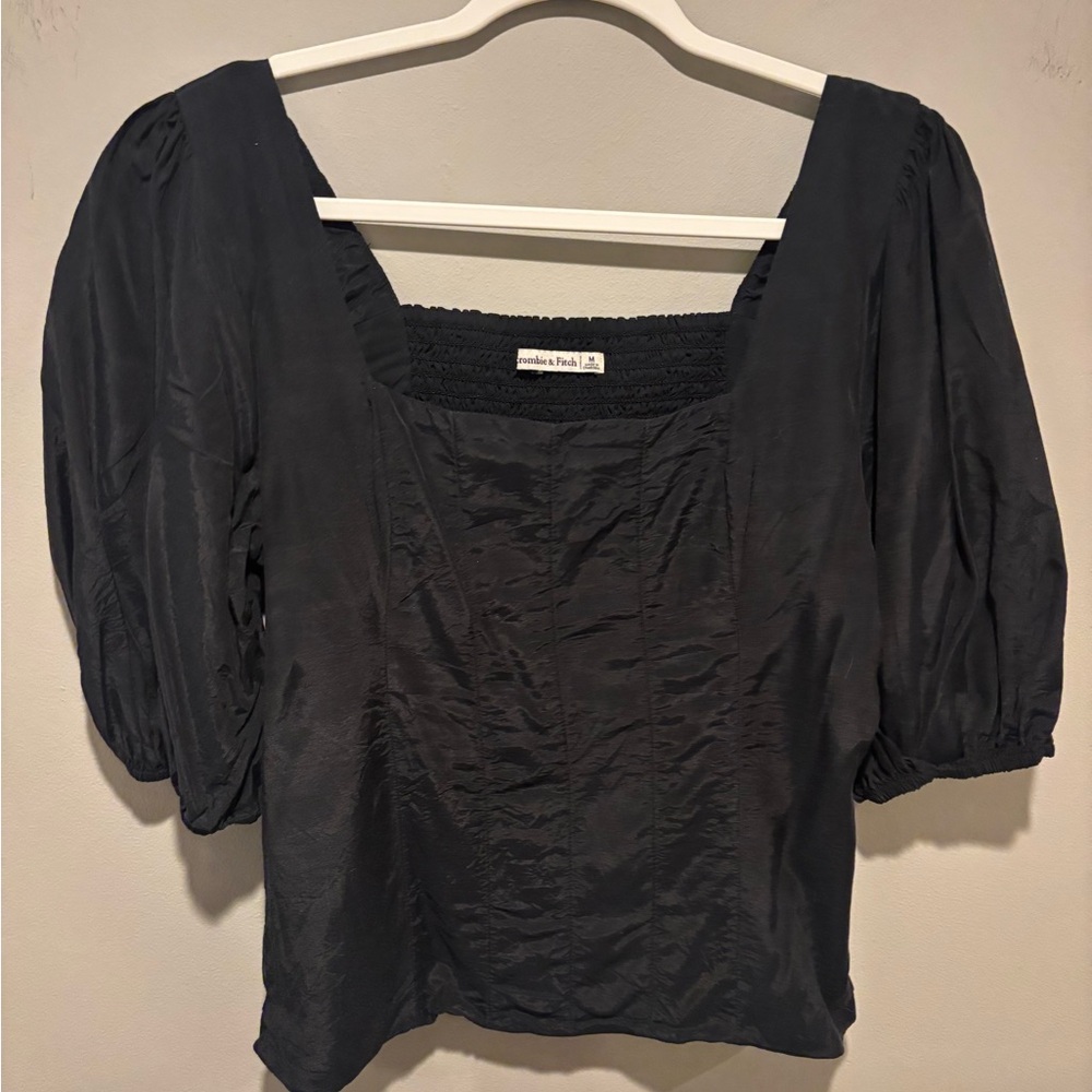 Women's Abercrombie & Fitch Dressy Satin Puff Sleeve Top - Size M Worn 1x